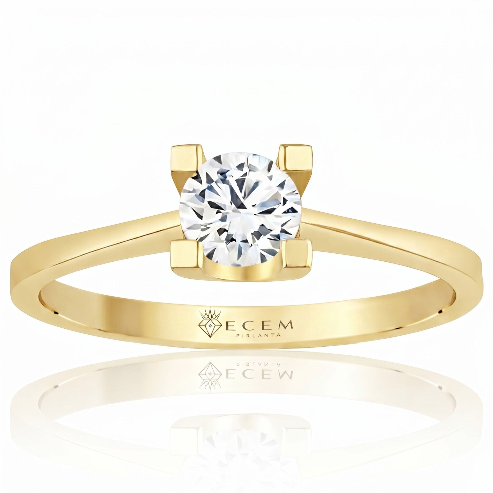 0.90 Carat E VS Lab. Diamond Solitaire Yellow Gold Ring