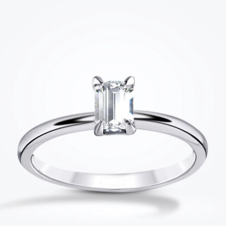 0.80 Karat E VS1 Laboratuvar Pırlanta Emerald Tektaş Yüzük