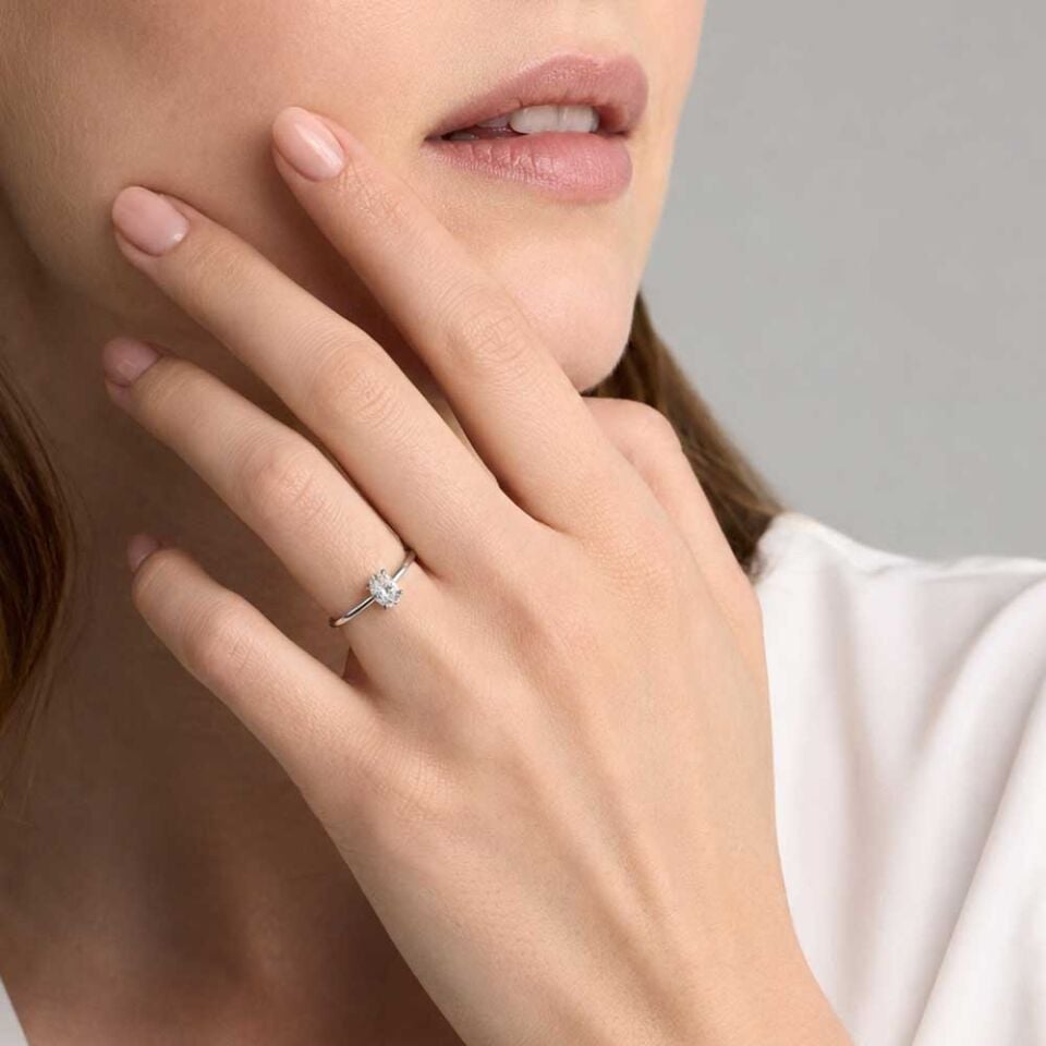 0.40 Karat E VS Laboratuvar Pırlanta Oval Tektaş Yüzük