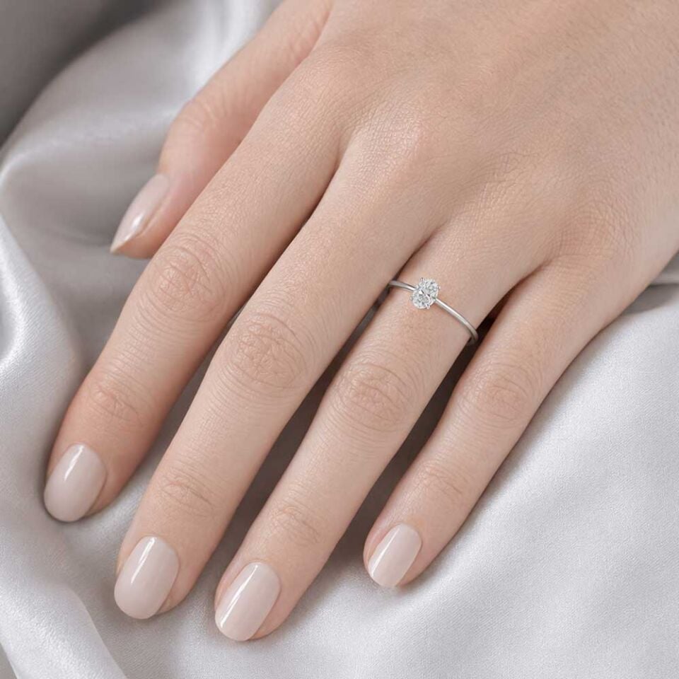 0.40 Karat E VS Laboratuvar Pırlanta Oval Tektaş Yüzük