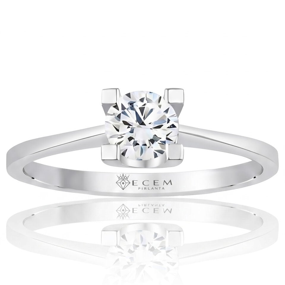 1.00 Carat D VS Lab. Diamond Solitaire Ring
