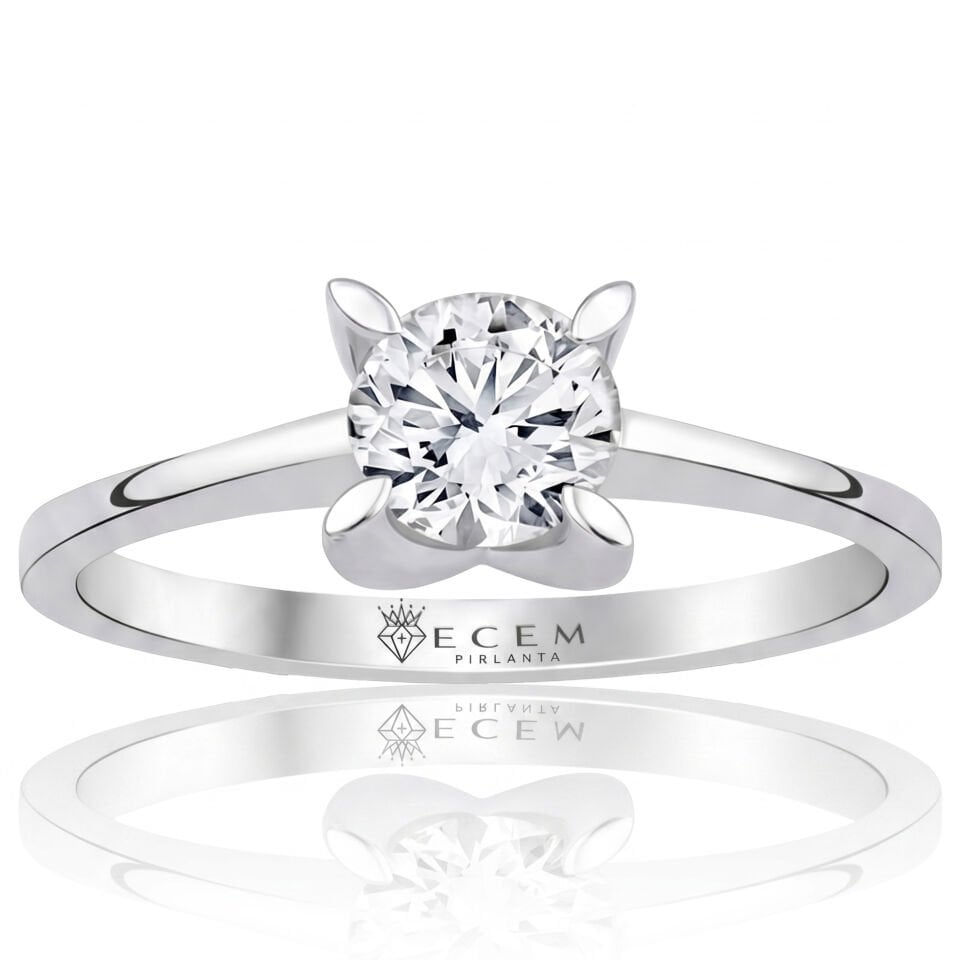1.00 Carat D VS Lab. Diamond Solitaire Ring