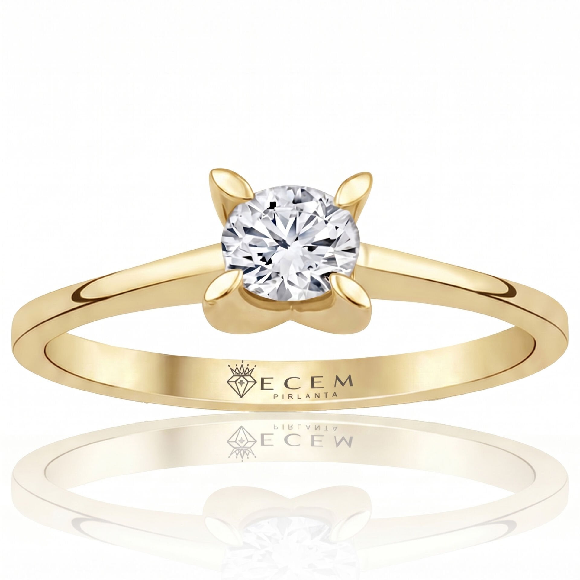0.60 Carat E VS Lab. Diamond Solitaire Yellow Gold Ring
