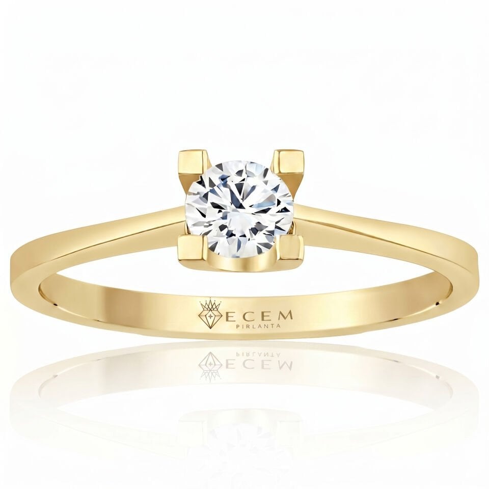 0.80 Carat E VS Lab. Diamond Solitaire Yellow Gold Ring
